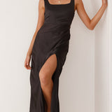 Alaria Maxi Dress - Black