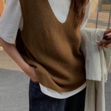 Fashionable Sleeveless Knit Sweater
