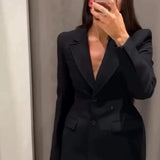 Elegant Fitted Single-Button Blazer