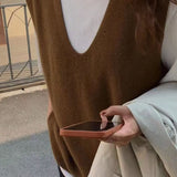 Fashionable Sleeveless Knit Sweater