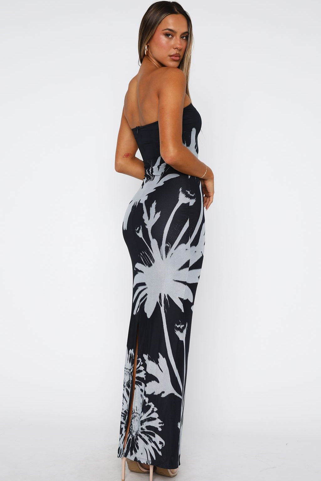 On A Trip Maxi Dress Nocturnal Bloom