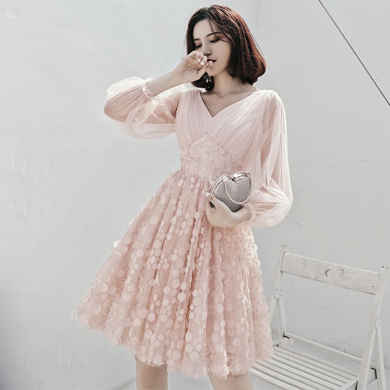 Appliques Fashion V-Neck Full Sleeves A-Line Prom Gowns