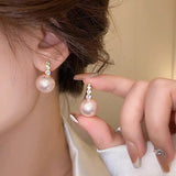 South Fashion New Light Luxury Simple Classic Pearl Women Birthday Party Gift Stud Earring
