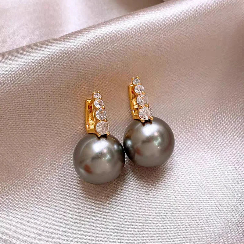 South Fashion New Light Luxury Simple Classic Pearl Women Birthday Party Gift Stud Earring