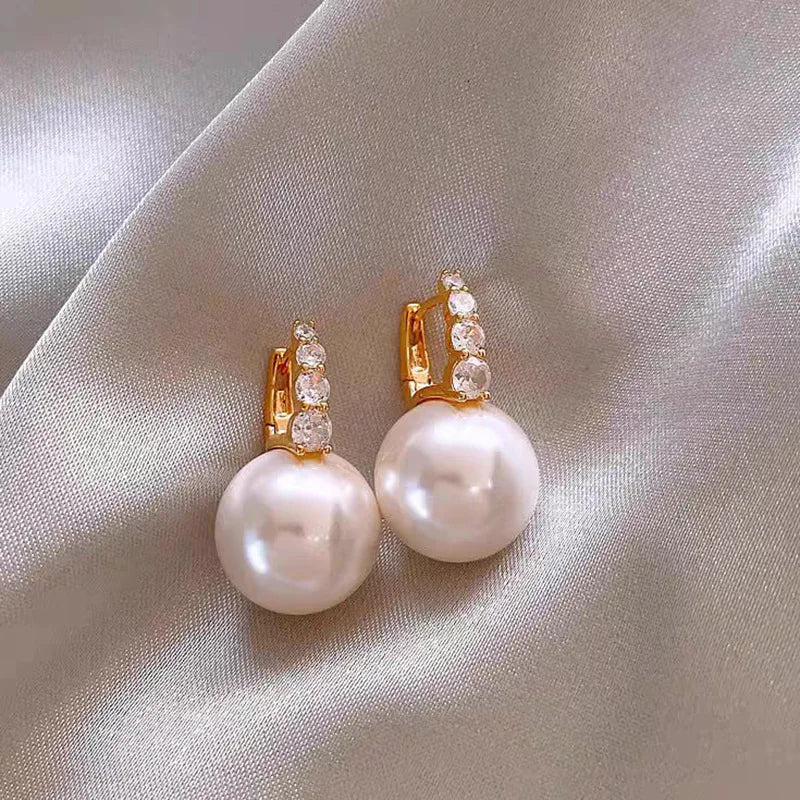 South Fashion New Light Luxury Simple Classic Pearl Women Birthday Party Gift Stud Earring