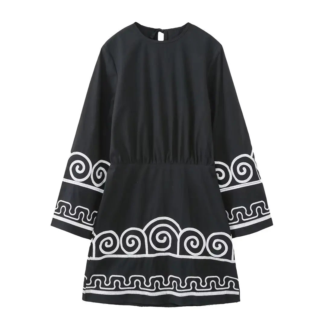Casual  Ethnic Embroidery  Loose  Women  Robe  Vintage  Flare Long Sleeve  Oversize  Autumn  Beach  Vestidos Boho Dress